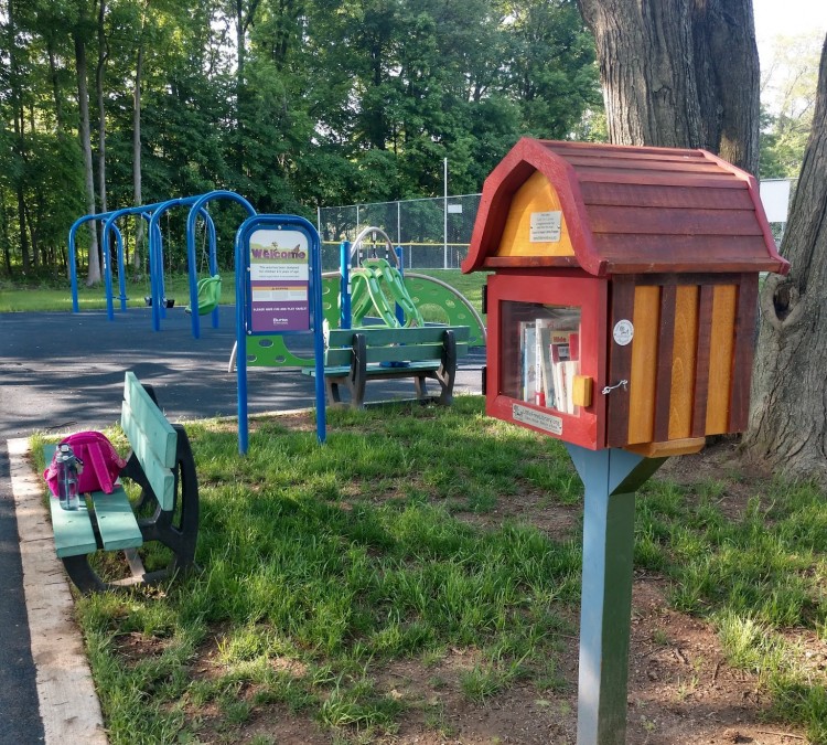 oakland-park-kids-play-area-photo
